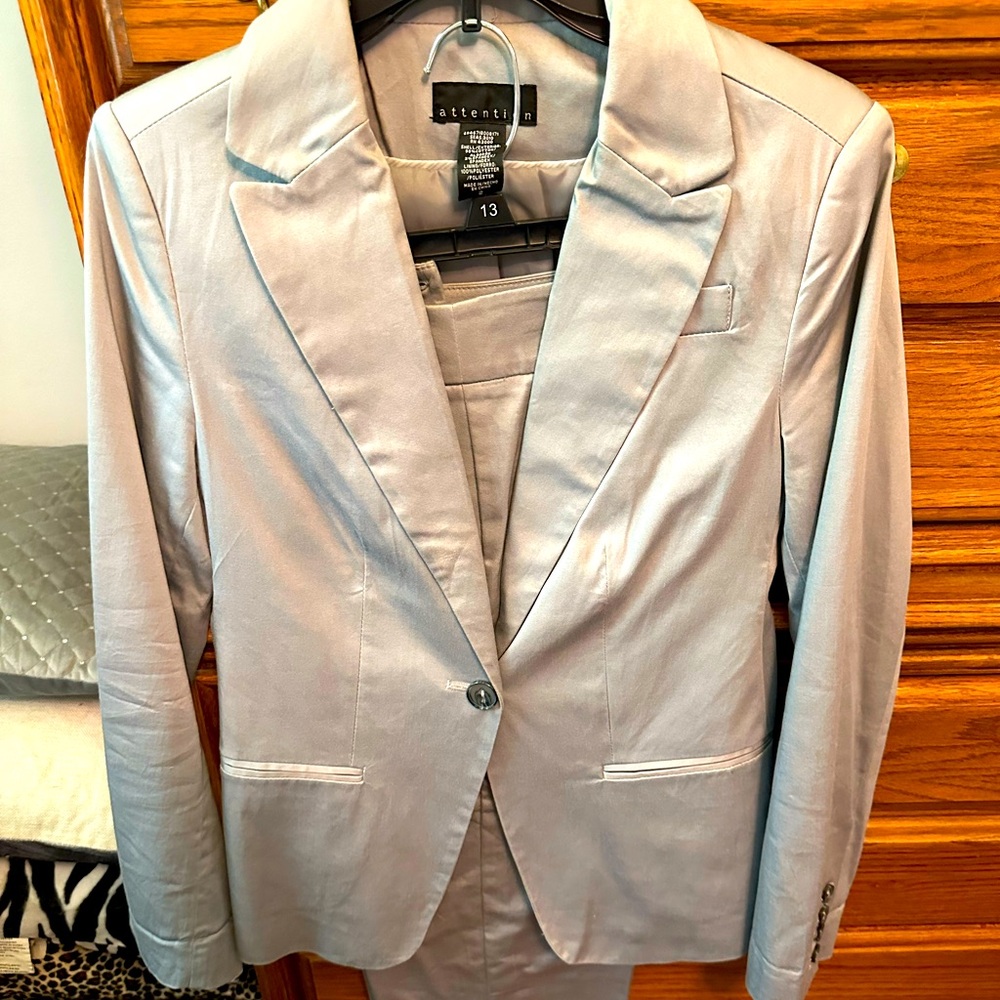 Grey/Silver Capri Suit